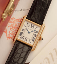 Afbeelding in Gallery-weergave laden, Cartier Tank Solo 'Small' 2743 + Box & Papers (2014)