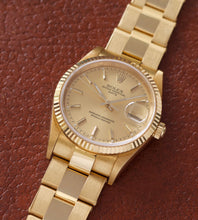 Afbeelding in Gallery-weergave laden, Rolex Oyster Perpetual Date 15238 + Box & Papers (2005)