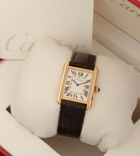 Afbeelding in Gallery-weergave laden, Cartier Tank Solo 'Small' 2743 + Box & Papers (2014)