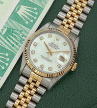 Afbeelding in Gallery-weergave laden, Rolex Datejust 16233 'MOP Dial' + Box & Papers (2001)