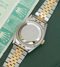 Afbeelding in Gallery-weergave laden, Rolex Datejust 16233 'MOP Dial' + Box & Papers (2001)