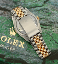 Afbeelding in Gallery-weergave laden, Rolex Datejust 16233 'MOP Dial' + Box & Papers (2001)