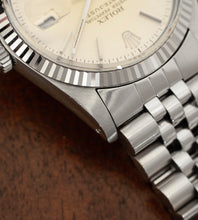 Afbeelding in Gallery-weergave laden, Rolex Datejust 16014 'Silver Patina Dial' (1984)
