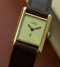 Afbeelding in Gallery-weergave laden, Must de Cartier Tank lemon dial