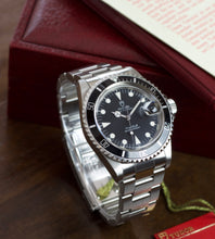 Afbeelding in Gallery-weergave laden, Tudor Submariner 79090 + Box (1989)