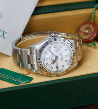Afbeelding in Gallery-weergave laden, Rolex Explorer II 16570 ''Polar'' 2002 (Full-Set)