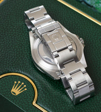 Afbeelding in Gallery-weergave laden, Rolex Explorer II 16570 ''Polar'' 2002 (Full-Set)