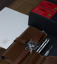 Afbeelding in Gallery-weergave laden, Omega Speedmaster Professional Speedy Tuesday Tribute To Alaska III