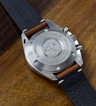 Afbeelding in Gallery-weergave laden, Omega Speedmaster Professional Speedy Tuesday Tribute To Alaska III