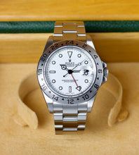 Afbeelding in Gallery-weergave laden, Rolex Explorer II 16570 ''Polar'' 2002 (Full-Set)