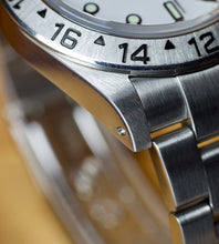 Afbeelding in Gallery-weergave laden, Rolex Explorer II 16570 ''Polar'' 2002 (Full-Set)
