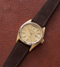 Afbeelding in Gallery-weergave laden, Rolex Day-Date 18038 'Champagne Dial' (1979)