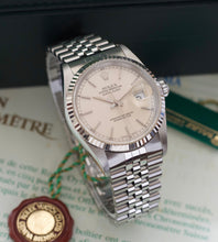Afbeelding in Gallery-weergave laden, Rolex Datejust 16234 'Silver dial' + Box & Papers (1997)