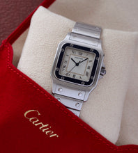 Afbeelding in Gallery-weergave laden, Cartier Santos Galbée 987901 (Cartier service papers)