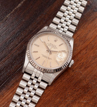 Afbeelding in Gallery-weergave laden, Rolex Datejust 16234 'Silver/Creamy Tapestry Dial'' (1995)