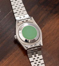 Afbeelding in Gallery-weergave laden, Rolex Datejust 16234 'Silver/Creamy Tapestry Dial'' (1995)