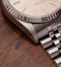 Afbeelding in Gallery-weergave laden, Rolex Datejust 16234 'Silver/Creamy Tapestry Dial'' (1995)