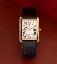 Afbeelding in Gallery-weergave laden, Cartier Tank Solo 'Large' 2742 (18K Gold) Box + Papers