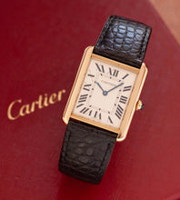 Afbeelding in Gallery-weergave laden, Cartier Tank Solo 'Large' 2742 (18K Gold) Box + Papers
