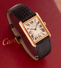 Afbeelding in Gallery-weergave laden, Cartier Tank Solo 'Large' 2742 (18K Gold) Box + Papers