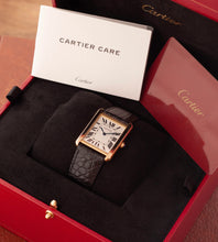 Afbeelding in Gallery-weergave laden, Cartier Tank Solo 'Large' 2742 (18K Gold) Box + Papers