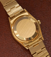 Afbeelding in Gallery-weergave laden, Rolex Oyster Perpetual Date 15238 + Box & Papers (2005)