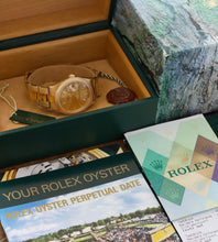 Afbeelding in Gallery-weergave laden, Rolex Oyster Perpetual Date 15238 + Box & Papers (2005)