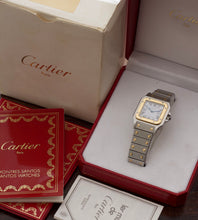 Afbeelding in Gallery-weergave laden, Cartier Santos Carree 2961 + Box & Booklets