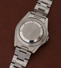 Afbeelding in Gallery-weergave laden, Rolex GMT-Master II Pepsi + Coke Inlay 'Cream Patina' 1990