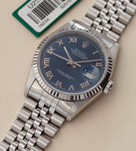 Afbeelding in Gallery-weergave laden, Rolex Datejust 16234 'Blue Applied Roman Dial' + Tag (1997/1998)