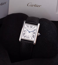 Afbeelding in Gallery-weergave laden, Cartier Tank Must 'Large' (WSTA0041) 2023