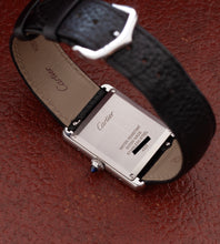 Afbeelding in Gallery-weergave laden, Cartier Tank Must 'Large' (WSTA0041) 2023