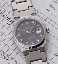 Afbeelding in Gallery-weergave laden, Rolex Datejust Oysterquartz 17000 'Grey Diamond Dial' + Dutch Invoice & Full Service History (1979)