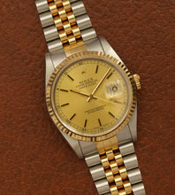 Afbeelding in Gallery-weergave laden, Rolex Datejust 16233 'Champagne Dial' (1992)