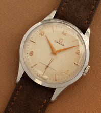 Afbeelding in Gallery-weergave laden, Omega 'CK 2750 / Cal. 266 Honeycomb dial' (1954)