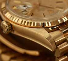 Afbeelding in Gallery-weergave laden, Rolex Day-Date 1803 'Linen dial' (1978)