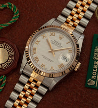 Afbeelding in Gallery-weergave laden, Rolex Datejust 16233 'Pyramid Dial' (1993)