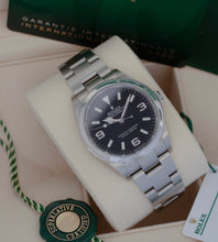 Afbeelding in Gallery-weergave laden, Rolex Explorer 124270 (Full-Set / NL delivered 2022)