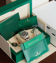 Afbeelding in Gallery-weergave laden, Rolex Explorer 124270 (Full-Set / NL delivered 2022)