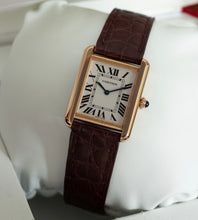 Afbeelding in Gallery-weergave laden, Cartier Tank Solo 'Small' 3168 + Box & Papers / Brown Strap (2014)