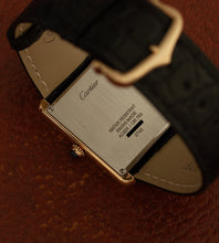 Afbeelding in Gallery-weergave laden, Cartier Tank Solo 'Large' 2742 + Box & Papers (2007)