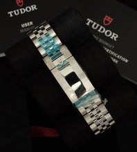 Afbeelding in Gallery-weergave laden, Tudor Black Bay Fifty-Eight 58 'Burgundy Red' (Full-Set / Brand New In Stickers / 2025)