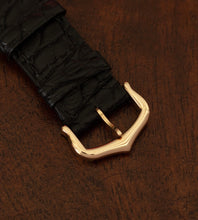 Afbeelding in Gallery-weergave laden, Cartier Tank Solo 'Small' 3168 Box & Papers / Black Strap (2014)