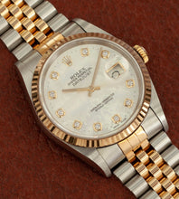 Afbeelding in Gallery-weergave laden, Rolex Datejust 16233 'MOP Dial' + Box & Papers (2001)