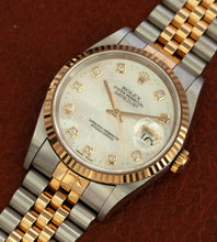 Afbeelding in Gallery-weergave laden, Rolex Datejust 16233 'MOP Dial' + Box & Papers (2001)