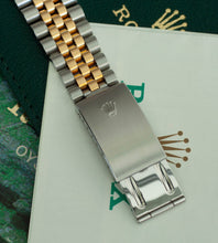 Afbeelding in Gallery-weergave laden, Rolex Datejust 16233 'MOP Dial' + Box & Papers (2001)