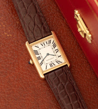 Afbeelding in Gallery-weergave laden, Cartier Tank Solo 'Large' 3167 + Box & Papers (2016)