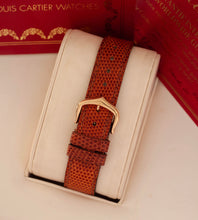 Afbeelding in Gallery-weergave laden, Cartier Tank Louis 78087 'Paris Dial' + Box & Papers (Ca. 1983)