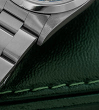 Afbeelding in Gallery-weergave laden, Rolex Air-King 14000 'Blue Dial' + Box & Booklets (1997/1998)