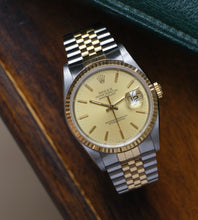Afbeelding in Gallery-weergave laden, Rolex Datejust 16233 'Champagne' Box + Papers 1990